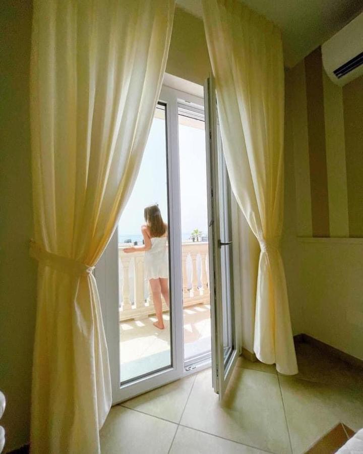 Crialesi Boutique Rooms Falerna Eksteriør billede
